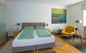 Apartments Alter Platz